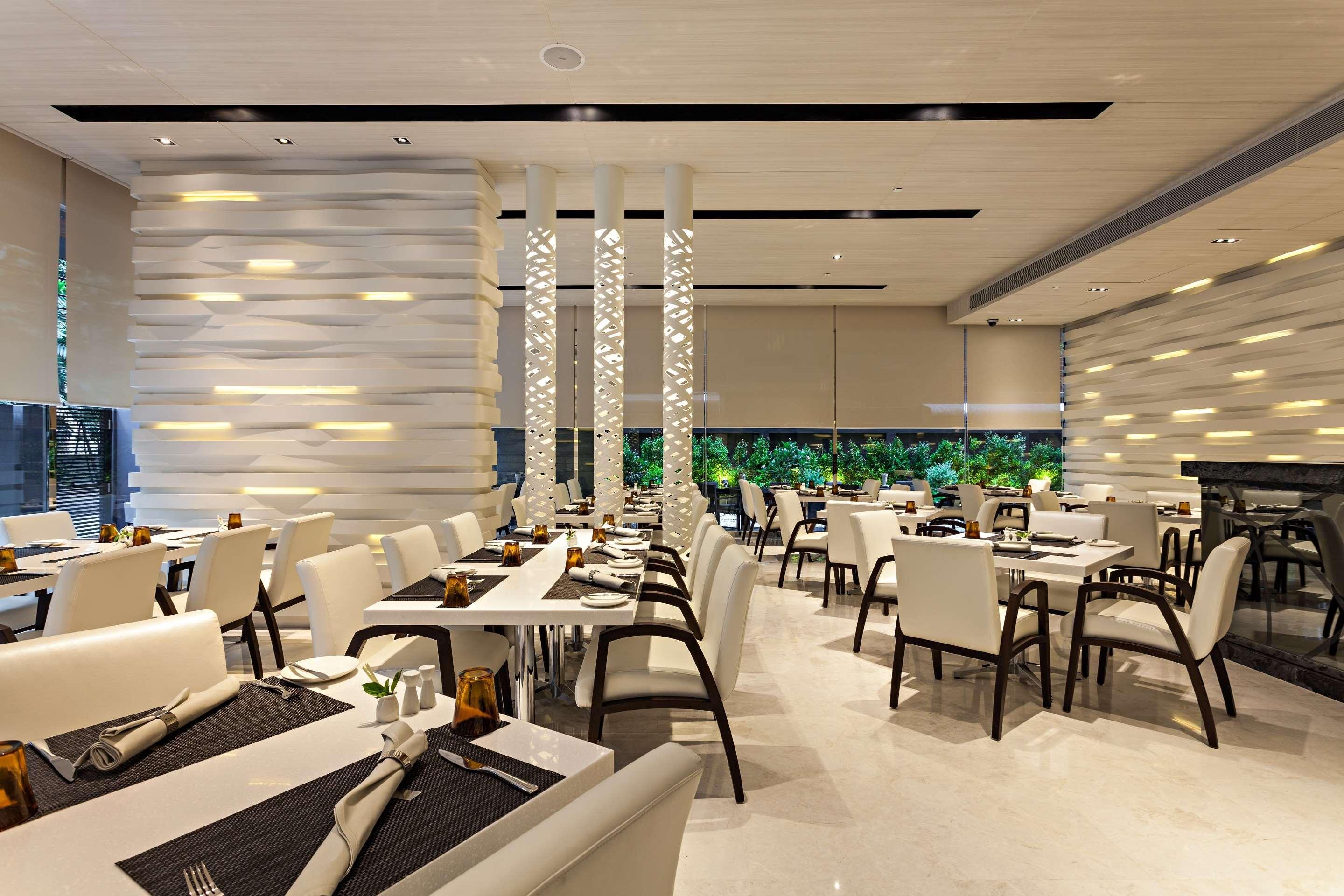 Hyatt Place Bangkok Sukhumvit 1 Экстерьер фото