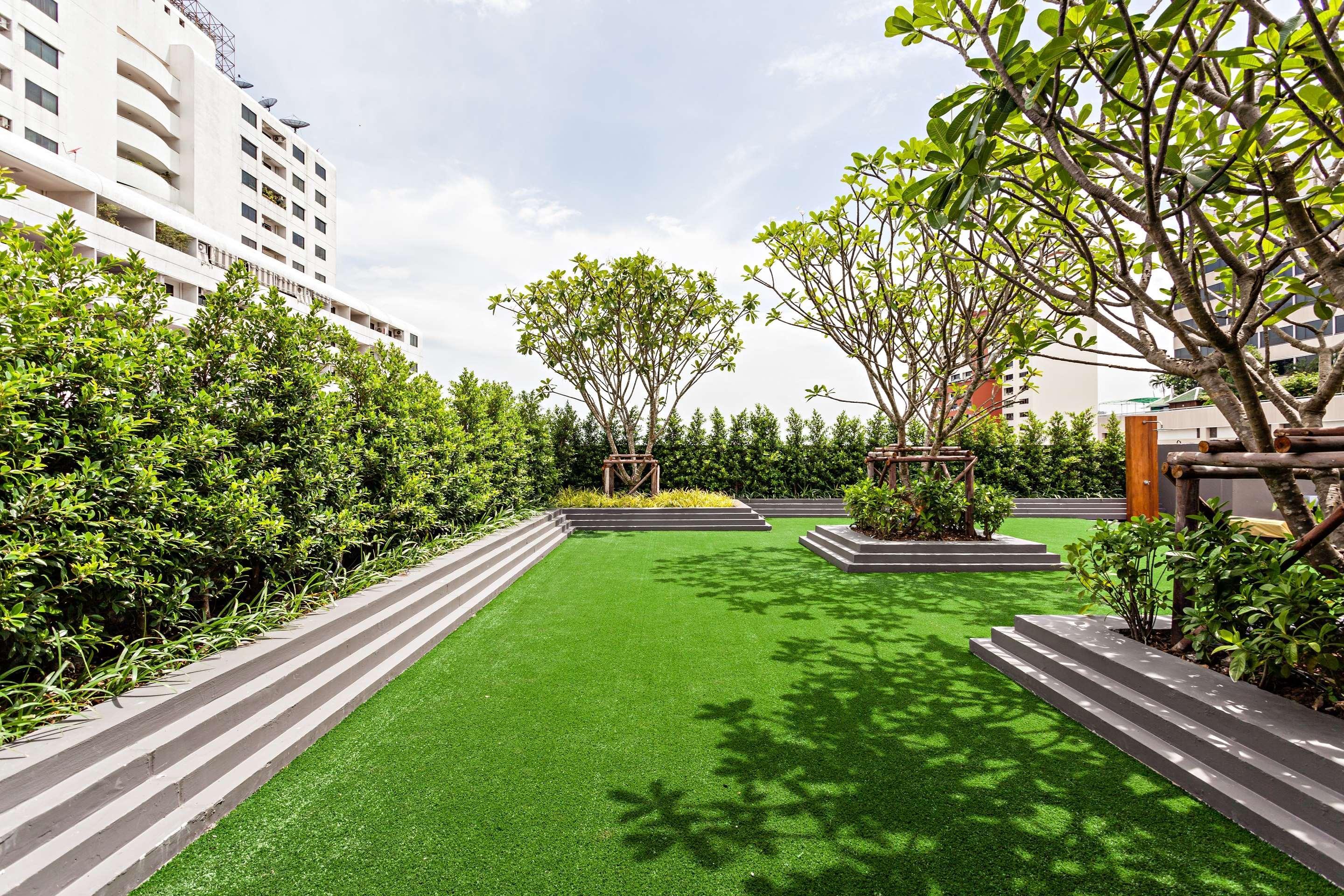 Hyatt Place Bangkok Sukhumvit 1 Экстерьер фото