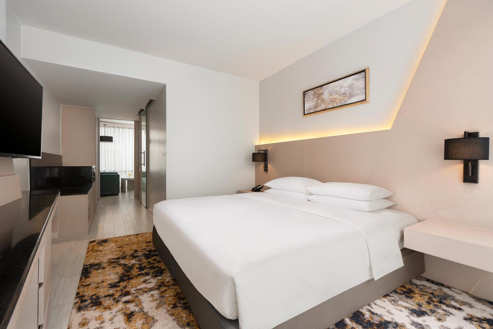 Hyatt Place Bangkok Sukhumvit 1 Экстерьер фото