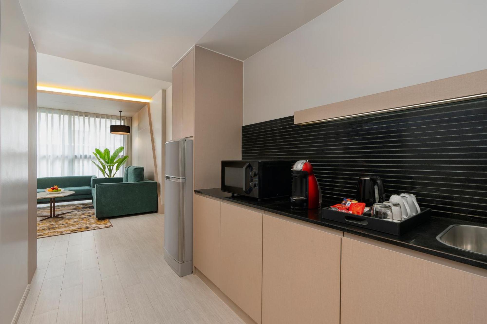 Hyatt Place Bangkok Sukhumvit 1 Экстерьер фото