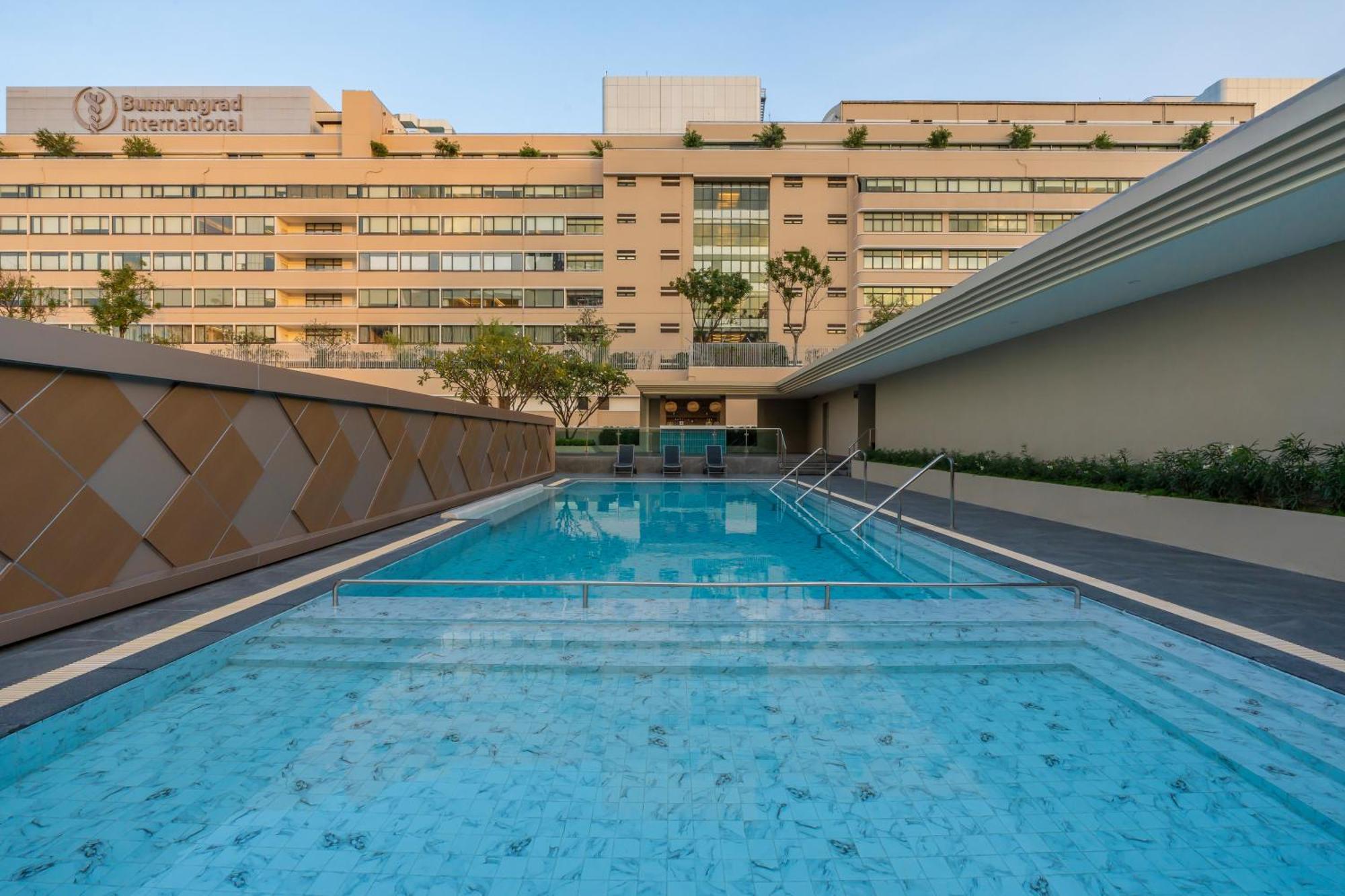 Hyatt Place Bangkok Sukhumvit 1 Экстерьер фото