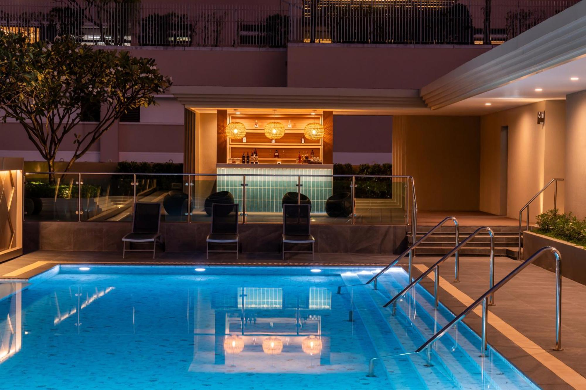 Hyatt Place Bangkok Sukhumvit 1 Экстерьер фото