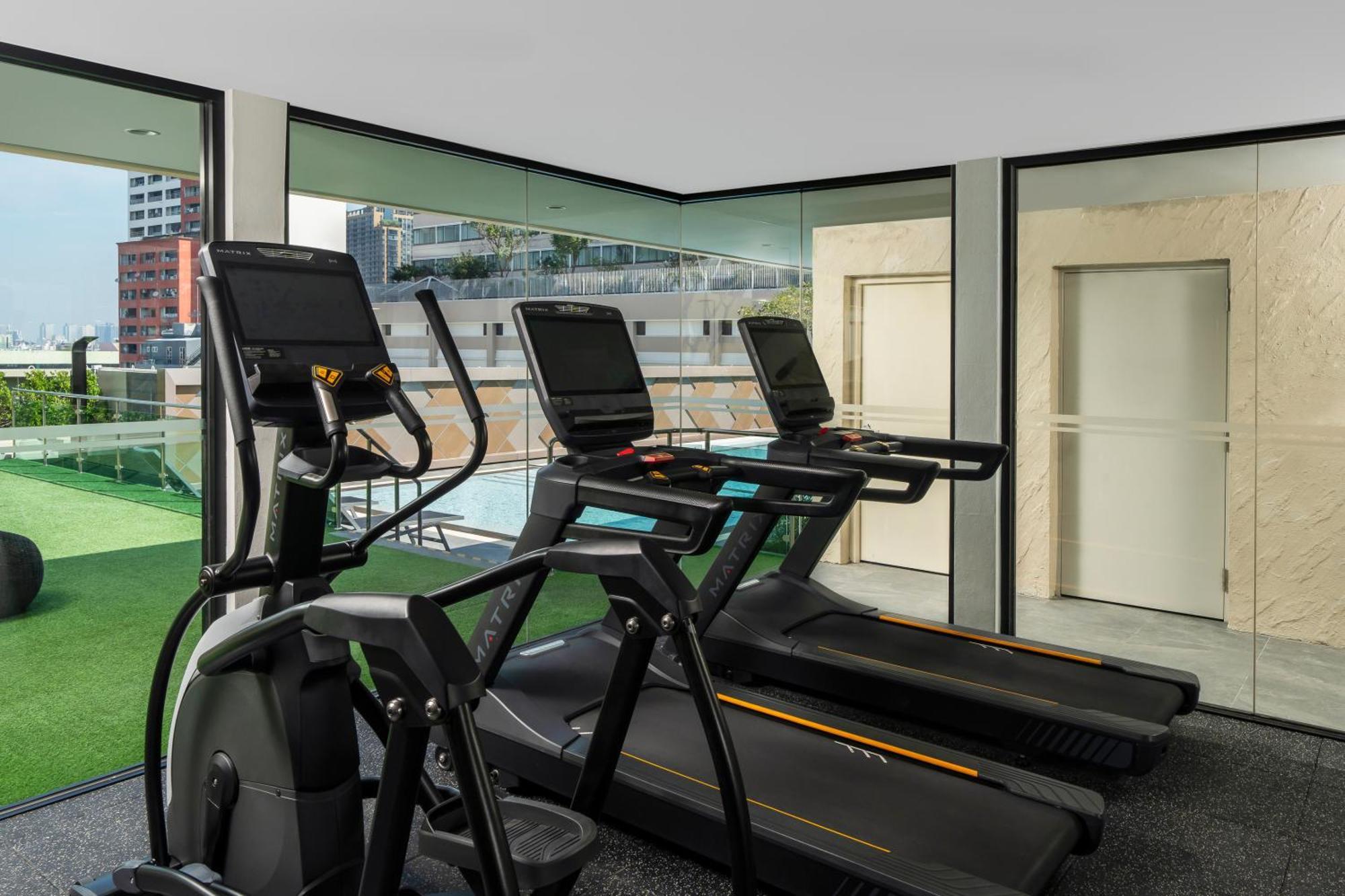 Hyatt Place Bangkok Sukhumvit 1 Экстерьер фото